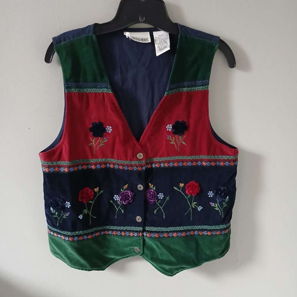 Casey & Max Vintage Velvet Embroidered Flower Applique Button Vest Size‎ M